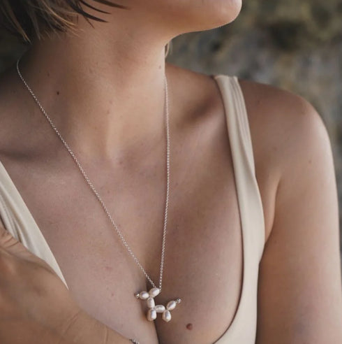 PEARL NAKED FRIENDS NECKLACE