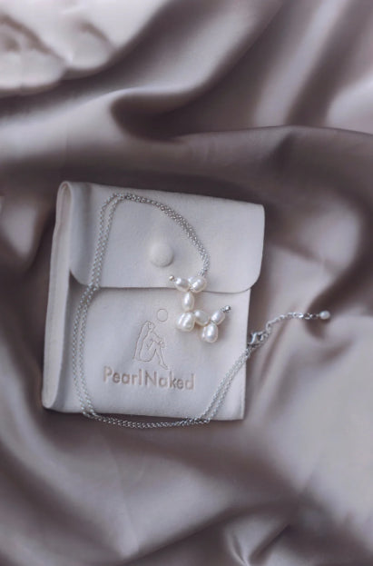 PEARL NAKED FRIENDS NECKLACE